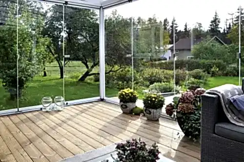 Безрамное остекление террасы