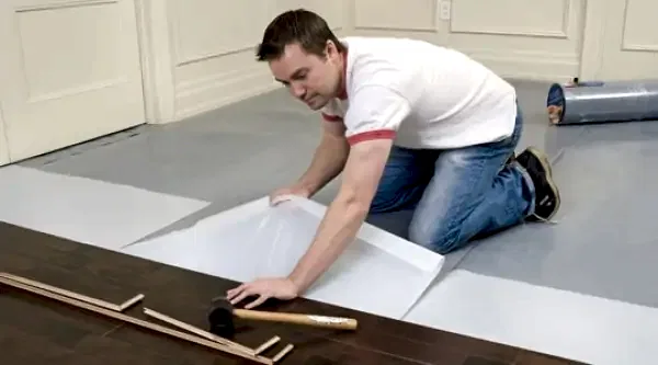 Укладка паркета в Алматы с подложкой