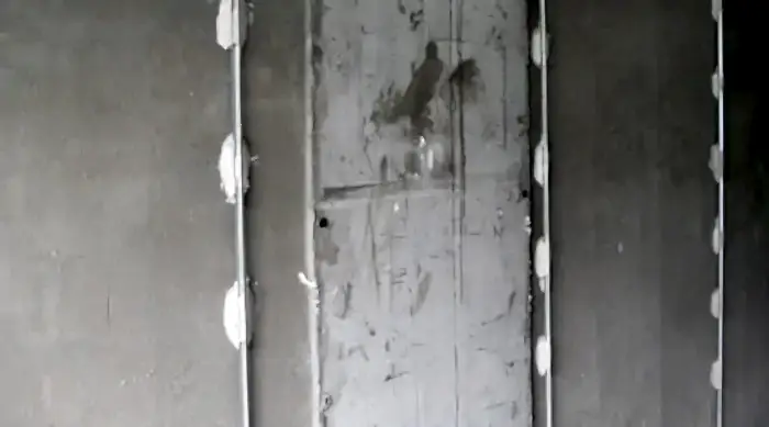 Выравнивание стен по маякам в Алматы