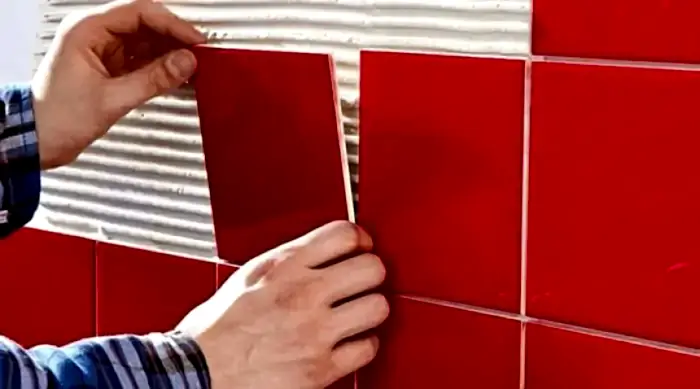 Укладка плитки на стену в Алматы недорого